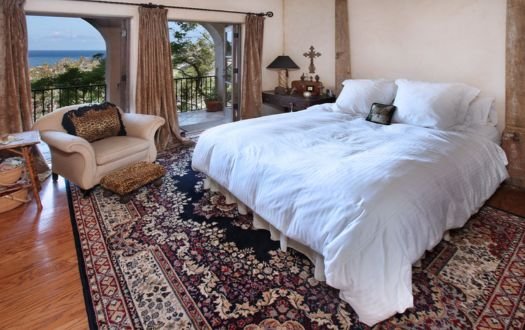 Cushioned bedroom carpet