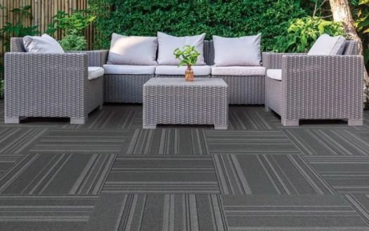 Non-slip outdoor carpet